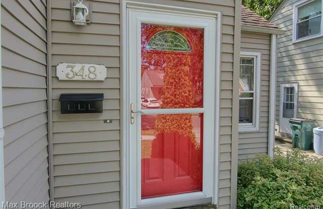 348 E MAPLEHURST Street Gallery 2
