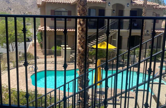 50700 Santa Rosa Plaza Gallery 2