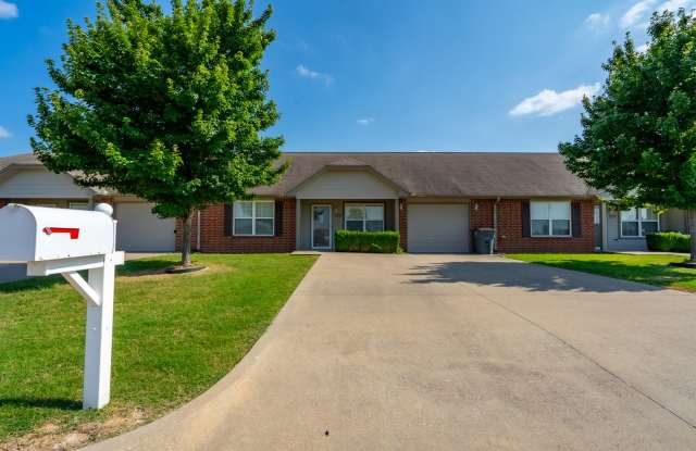 Cozy 2 Bedroom 2 Bathroom Townhome in Wagoner photos photos