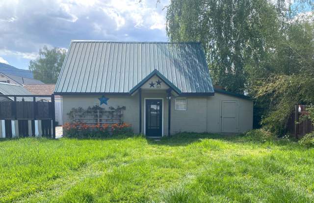 Charming 1-Bedroom Home – All Utilities Included! photos photos