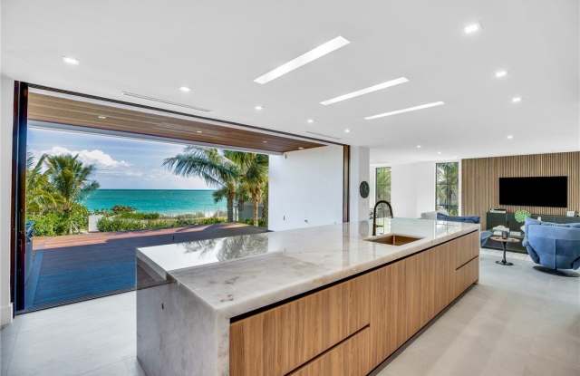 112 Seaway Court photos photos