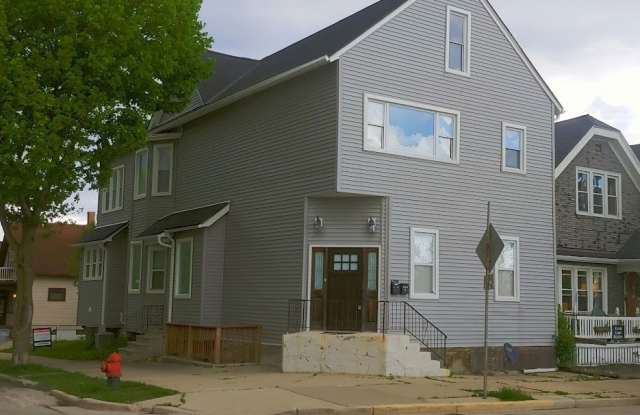 700 East Meinecke Avenue photos photos