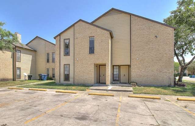 2314 Capitan Unit B - 3/bedroom 1.5/bathroom $1,295/month photos photos