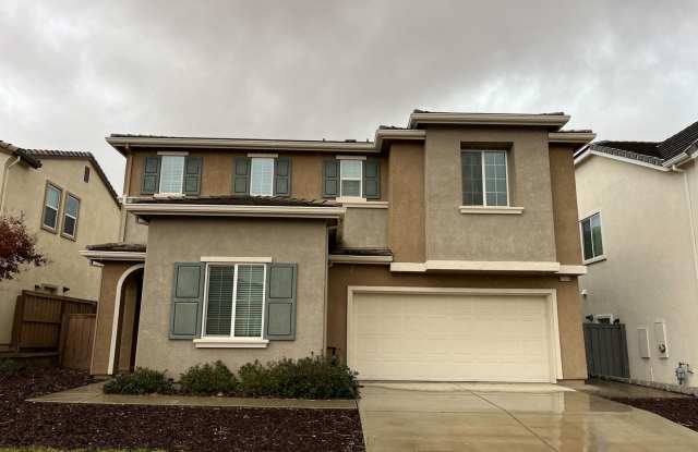 Holiday Special Offer! Enjoy Reduced Annualized Rent with 2 weeks free! Charming Home in Gated Community - 21173 Cabernet Drive, Diablo Grande, CA 95363