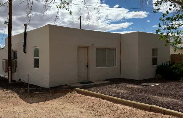 3 Bedroom 1.5 Bathroom 1 Story Home In Winslow photos photos