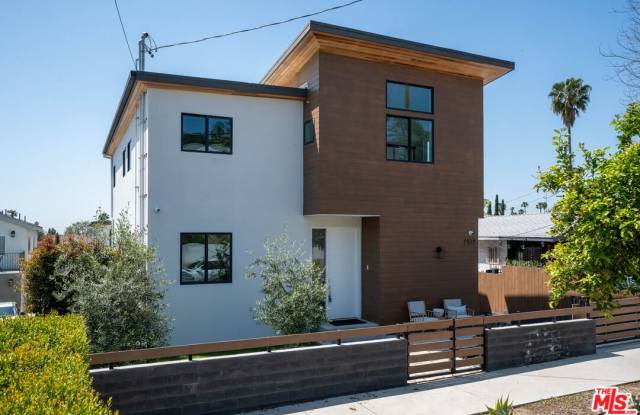 2512 Berkeley Avenue - 2512 Berkeley Avenue, Los Angeles, CA 90026