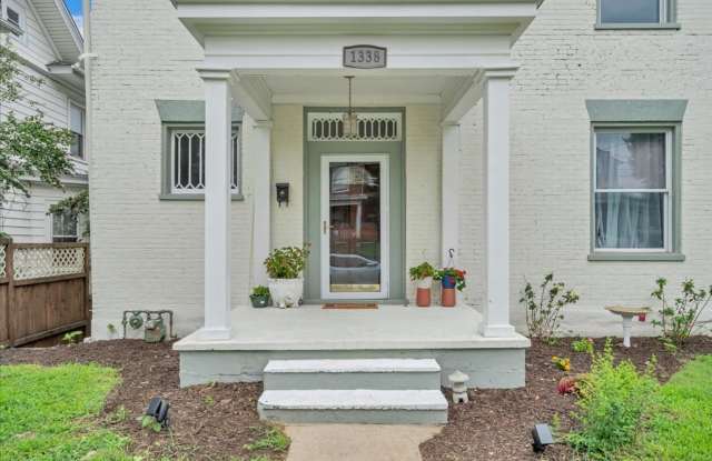 Spacious 5BR House in Roanoke Gallery 3