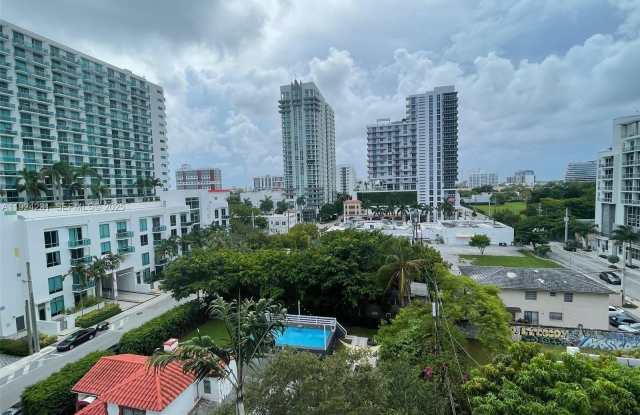 455 NE 25th St photos photos