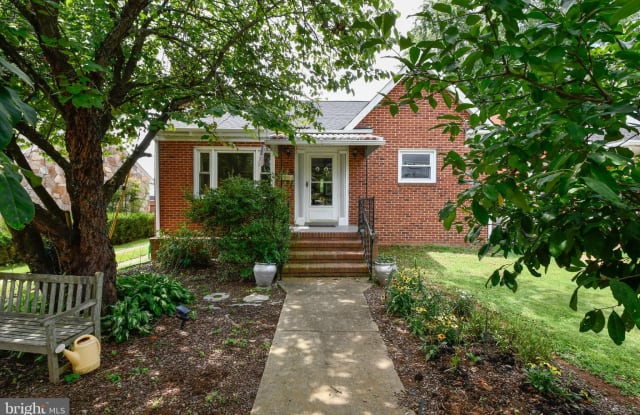 2004 WASHINGTON AVENUE - 2004 Washington Avenue, Fredericksburg, VA 22401