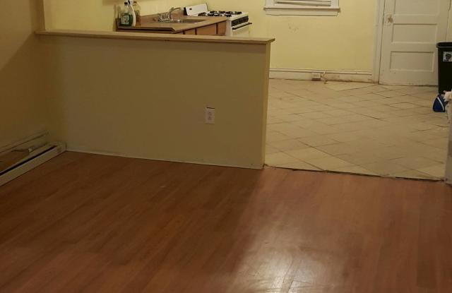 5826 Norfolk Street Gallery 3
