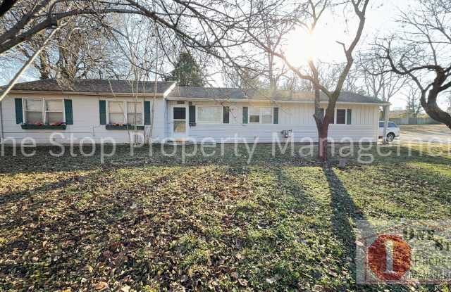 Amazing 3 Bedroom, 1.5 Bathroom in Raytown! - 9301 East 69th Terrace, Raytown, MO 64133 Amazing 3 Bedroom, 1.5 Bathroom in Raytown! - 9301 East 69th Terrace, Raytown, MO 64133