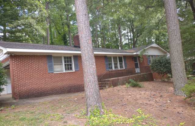 Comfort  Convenience: This Beautiful Home Has It All! photos photos