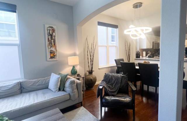 Fully furnished 2 bedroom 2 bath Denver Condo - 1747 Pearl Street, Denver, CO 80203