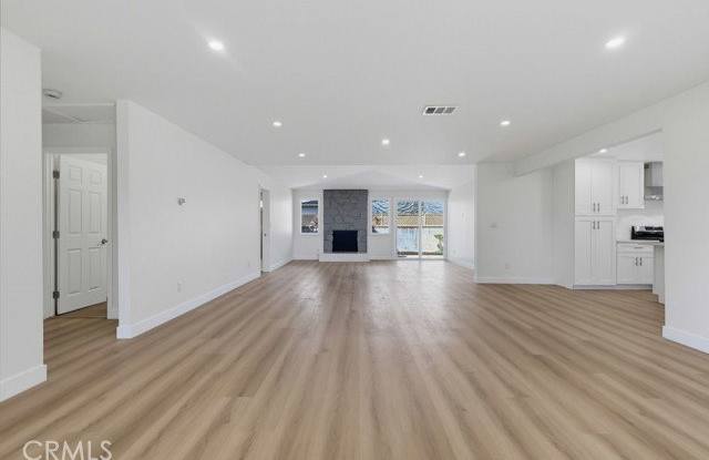 5105 Golden West Avenue Gallery 4