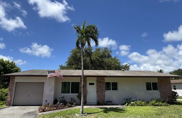 2615 SW Natura Avenue photos photos
