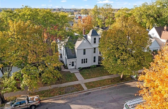 1472 Breda Avenue - 1472 West Breda Avenue, St. Paul, MN 55108