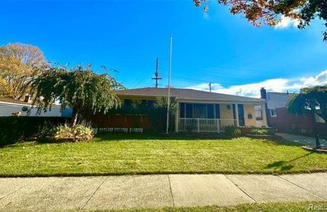 114 Lyons Drive - 114 Lyons Drive, Troy, MI 48083