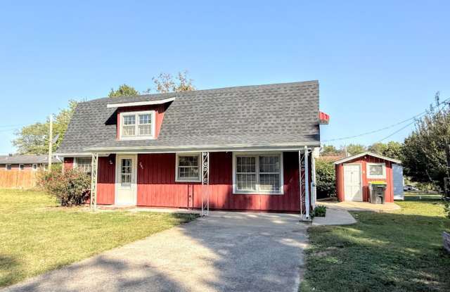 House in Benton - 209 East 21st Street, Benton, KY 42025