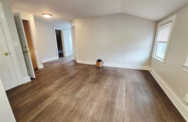 190 Bryant Avenue Gallery 2