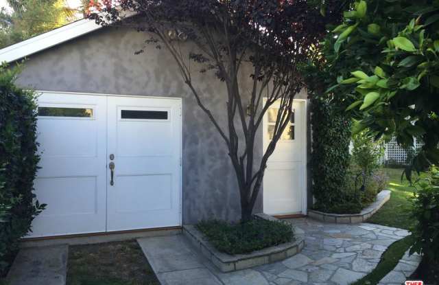 1423 North ORANGE Drive Gallery 3