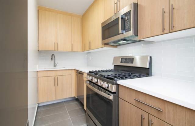 419 West 52nd St. photos photos