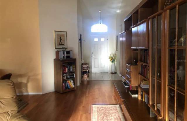 6452 PINE WALK DRIVE Gallery 2