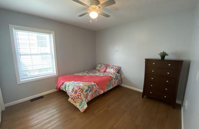 558 Locust St, 1 Gallery 4