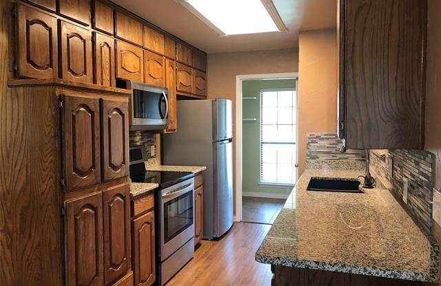 303 Lantern Ridge Drive Gallery 3