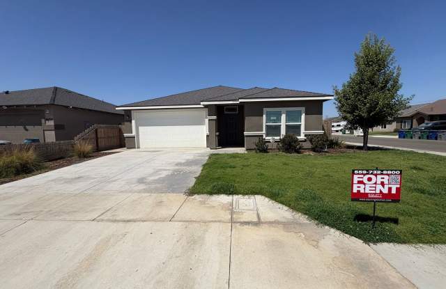 Newly built home on corner lot Available Now! Gallery 1