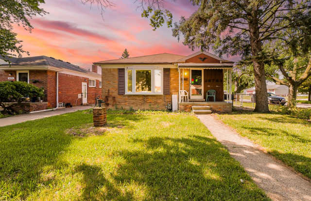 Charming 3-Bedroom Ranch in the Heart of Garden City photos photos Charming 3-Bedroom Ranch in the Heart of Garden City photos photos