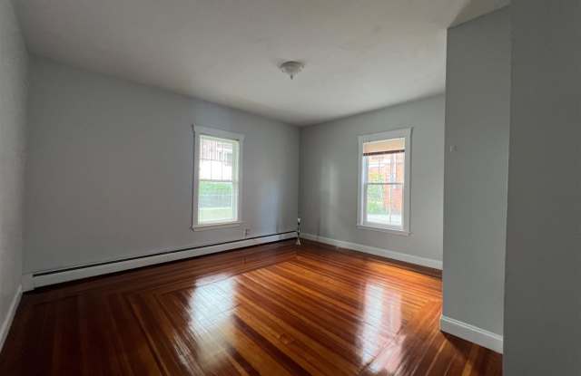 31 Laurel St Gallery 4