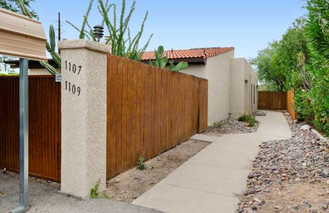 Private and Charming 2 Bed 1 Bath house Gallery 3