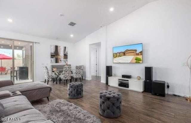7223 N 123rd Drive Gallery 4