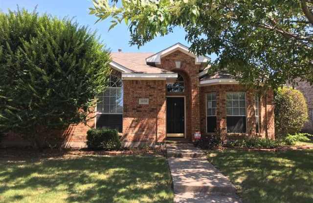 2608 Wood Creek Gallery 2