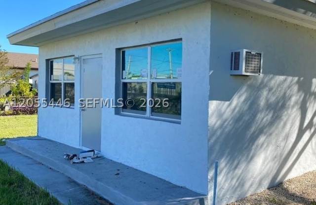 4023 SW 19th St photos photos