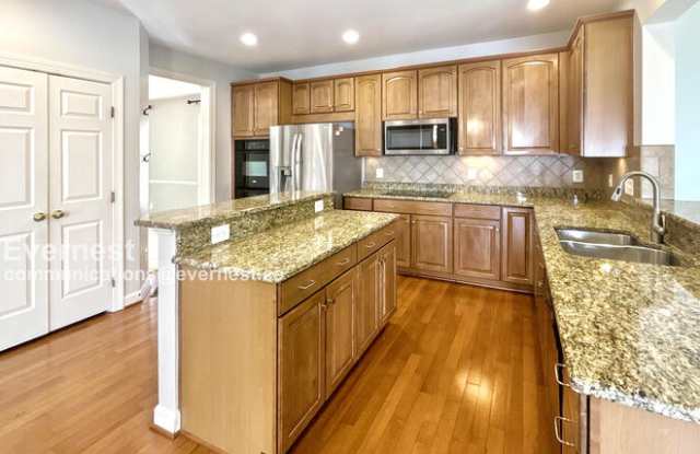 1013 Dorthea Court Gallery 4