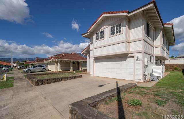 Golf Club Estates 3BR/2.5BA Available 12/16! (Waikele) Gallery 3