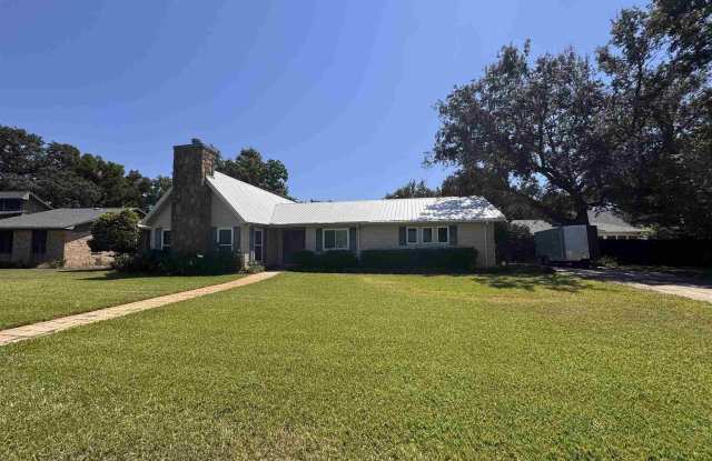 1012 Great Oaks Dr - 1012 Great Oaks Drive, Santa Rosa County, FL 32563