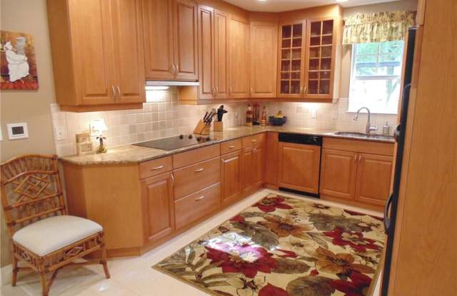5912 Tarpon Gardens CIR Gallery 3