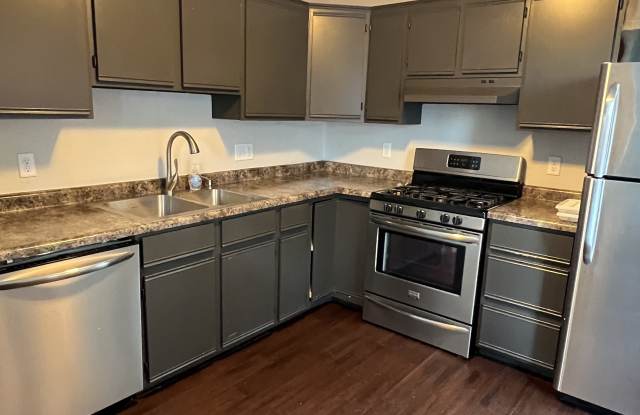 2239 4th Ave S - 2239 4th Avenue South, Moorhead, MN 56560