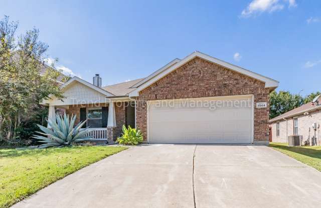 Updated 3 bedroom 2 bath in South West Fort Worth - 8054 Raleigh Drive, Fort Worth, TX 76123