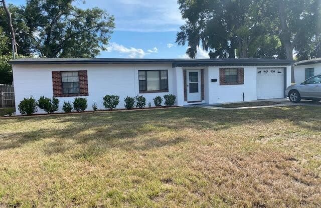 5746 CEDAR FOREST DR S - 5746 Cedar Forest Drive South, Jacksonville, FL 32210
