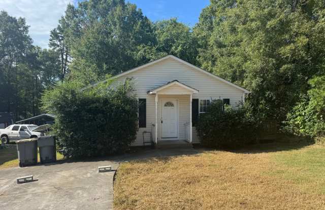 Nice 3 Bedroom, 2 bath photos photos