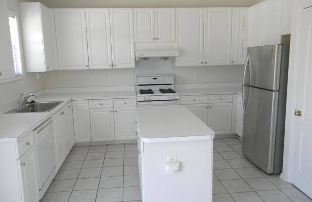 4933 LEE FARM COURT Gallery 3