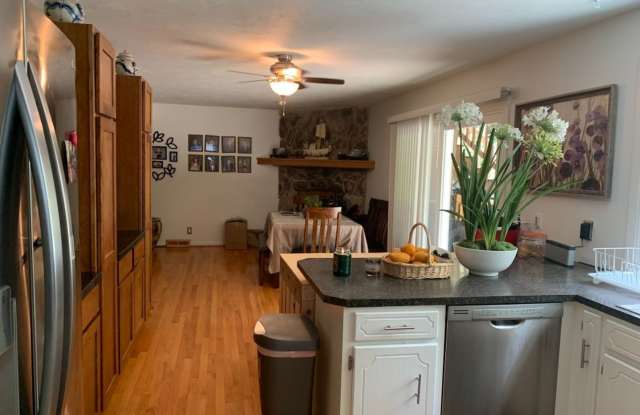 Home For Rent in Papillion Gallery 4