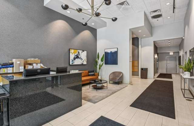 400 W Ontario Street Gallery 2