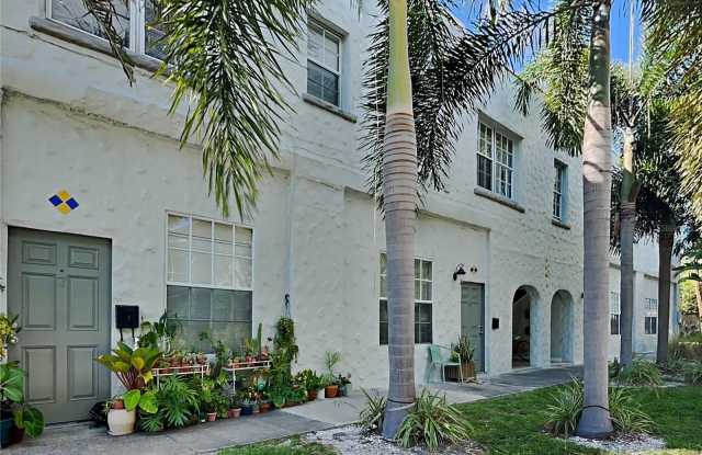 2305 W TEXAS Avenue - 2305 West Texas Avenue, Tampa, FL 33629 2305 W TEXAS Avenue - 2305 West Texas Avenue, Tampa, FL 33629