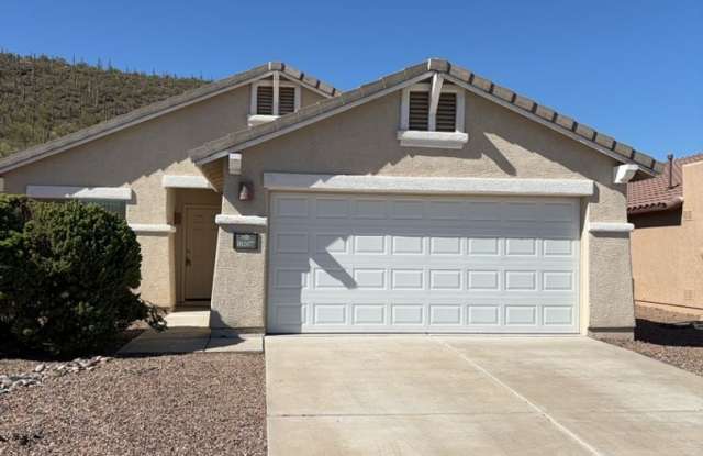 Spacious 3-Bed Home with Chef’s Kitchen & Private Oasis in Tucson 85743 photos photos