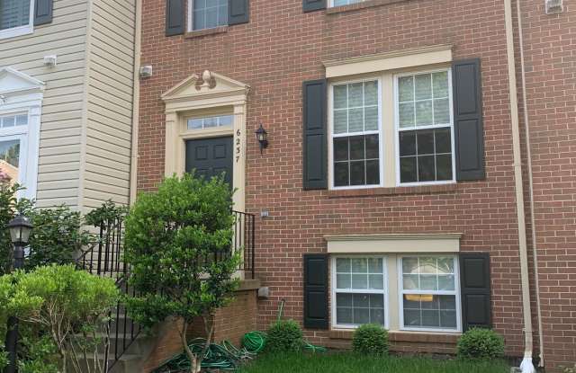 6237 ABBOTTSBURY ROW - 6237 Abbottsbury Row, Franconia, VA 22315