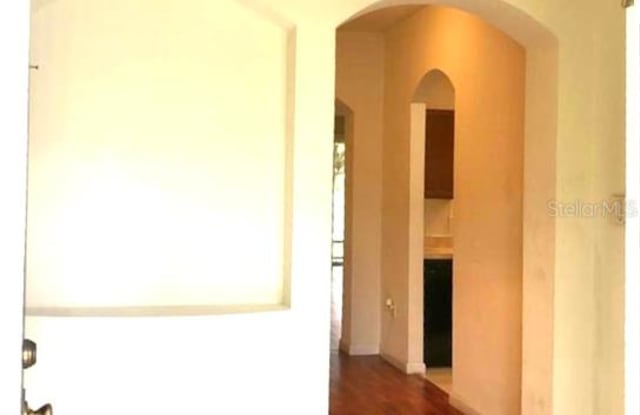 3066 ASHLAND LANE N Gallery 3
